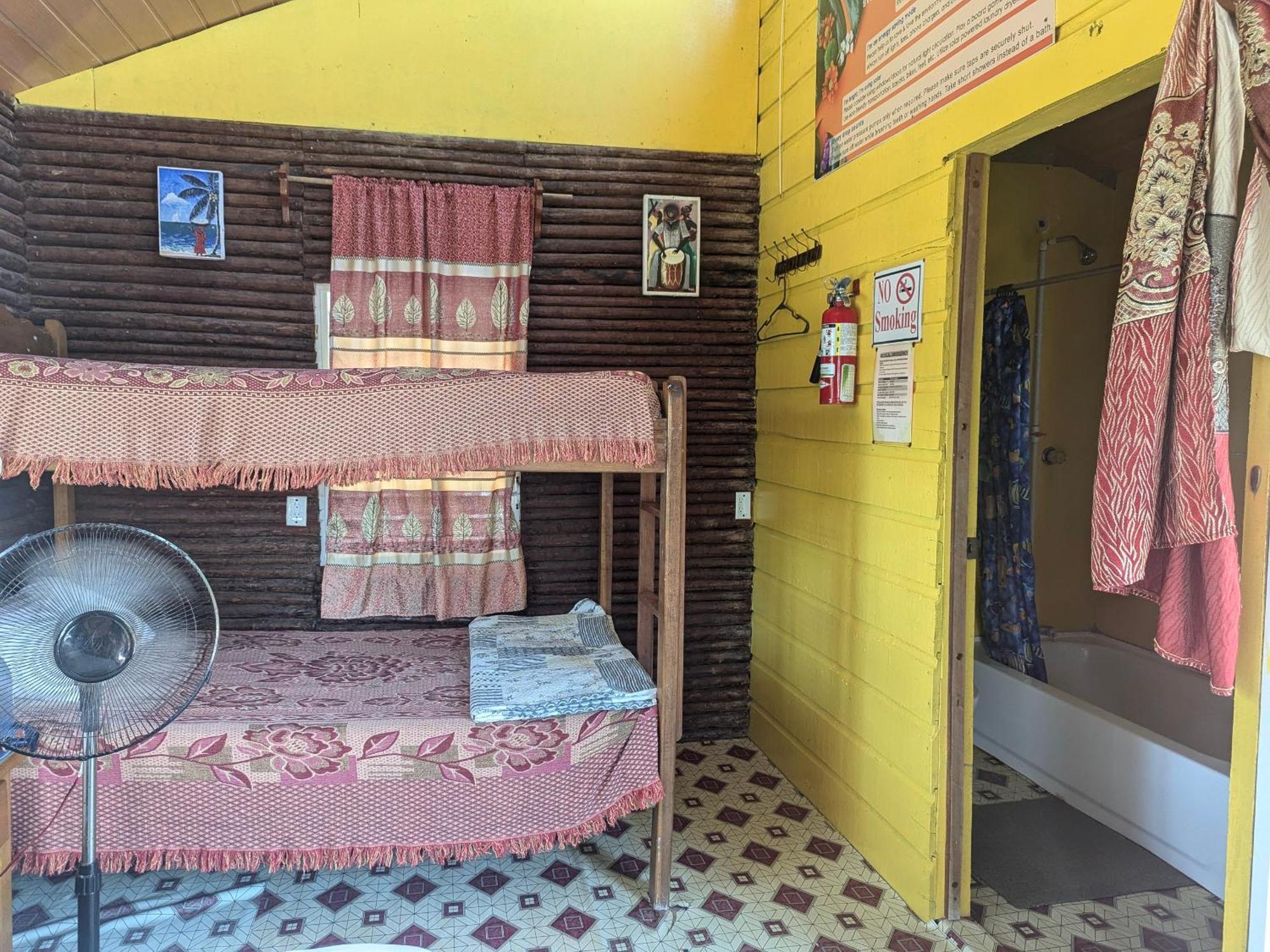 הופקינס Palmento Grove Garifuna Eco-Cultural & Healing Institute מראה חיצוני תמונה