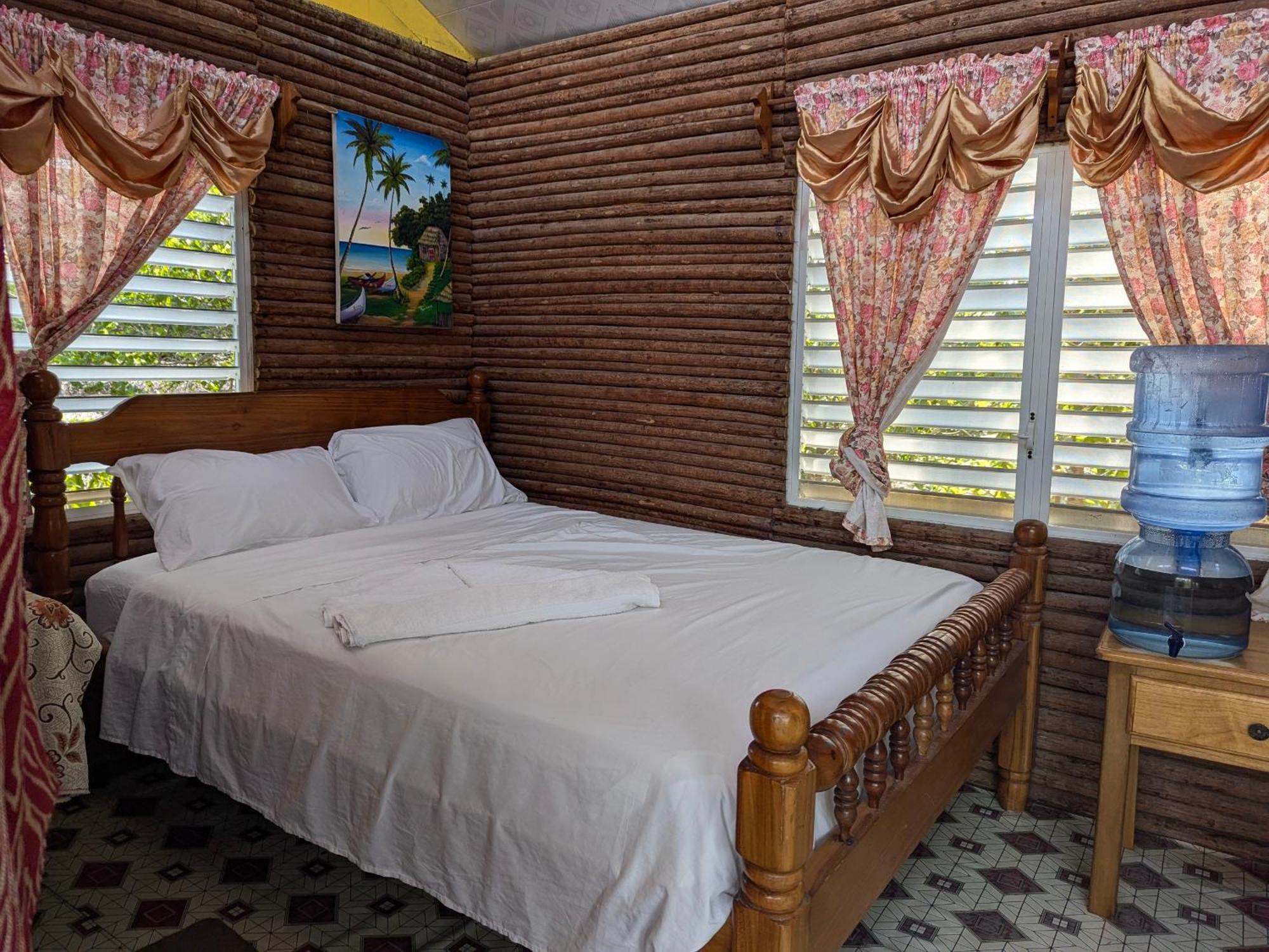 הופקינס Palmento Grove Garifuna Eco-Cultural & Healing Institute מראה חיצוני תמונה