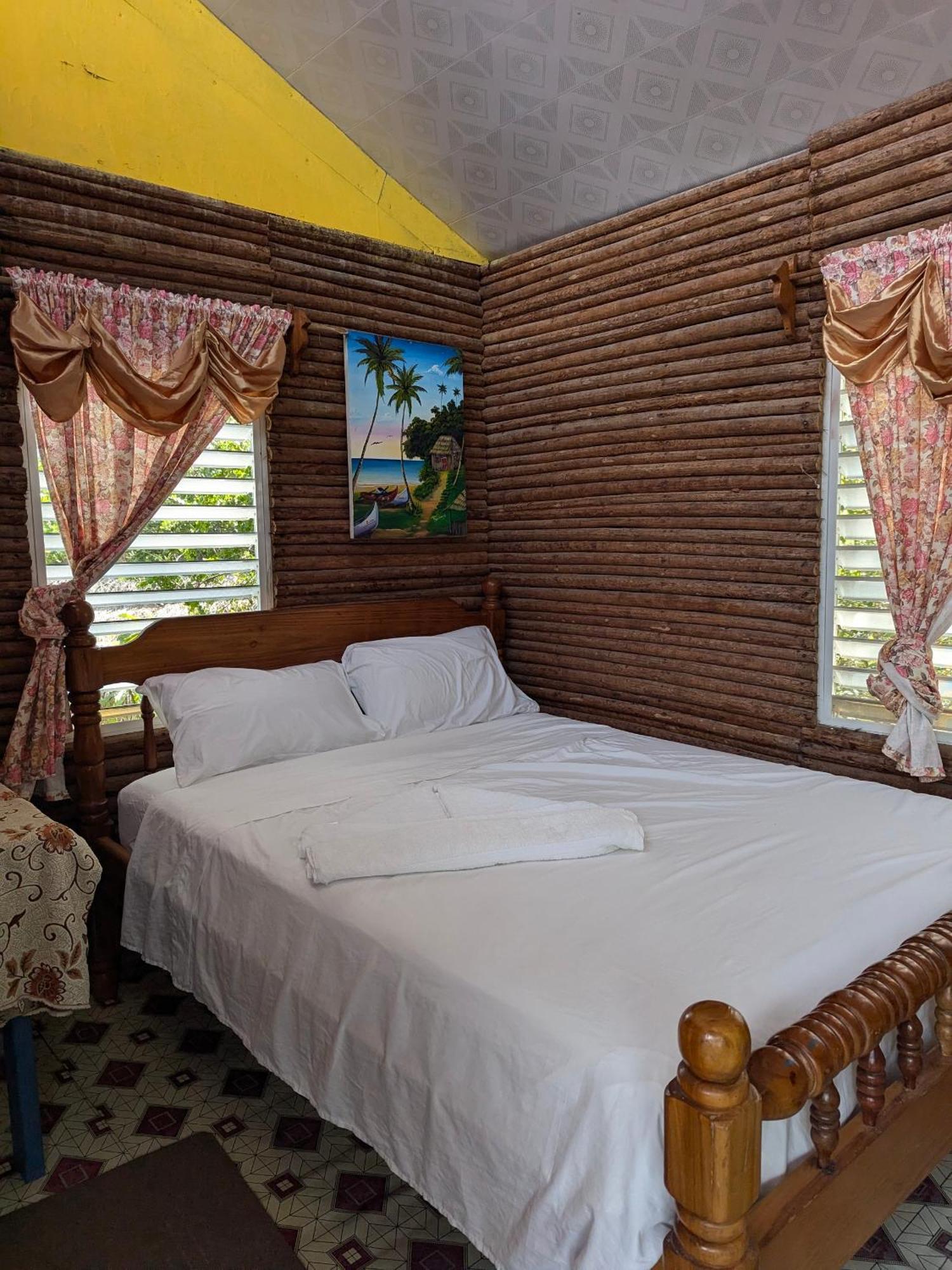 הופקינס Palmento Grove Garifuna Eco-Cultural & Healing Institute מראה חיצוני תמונה